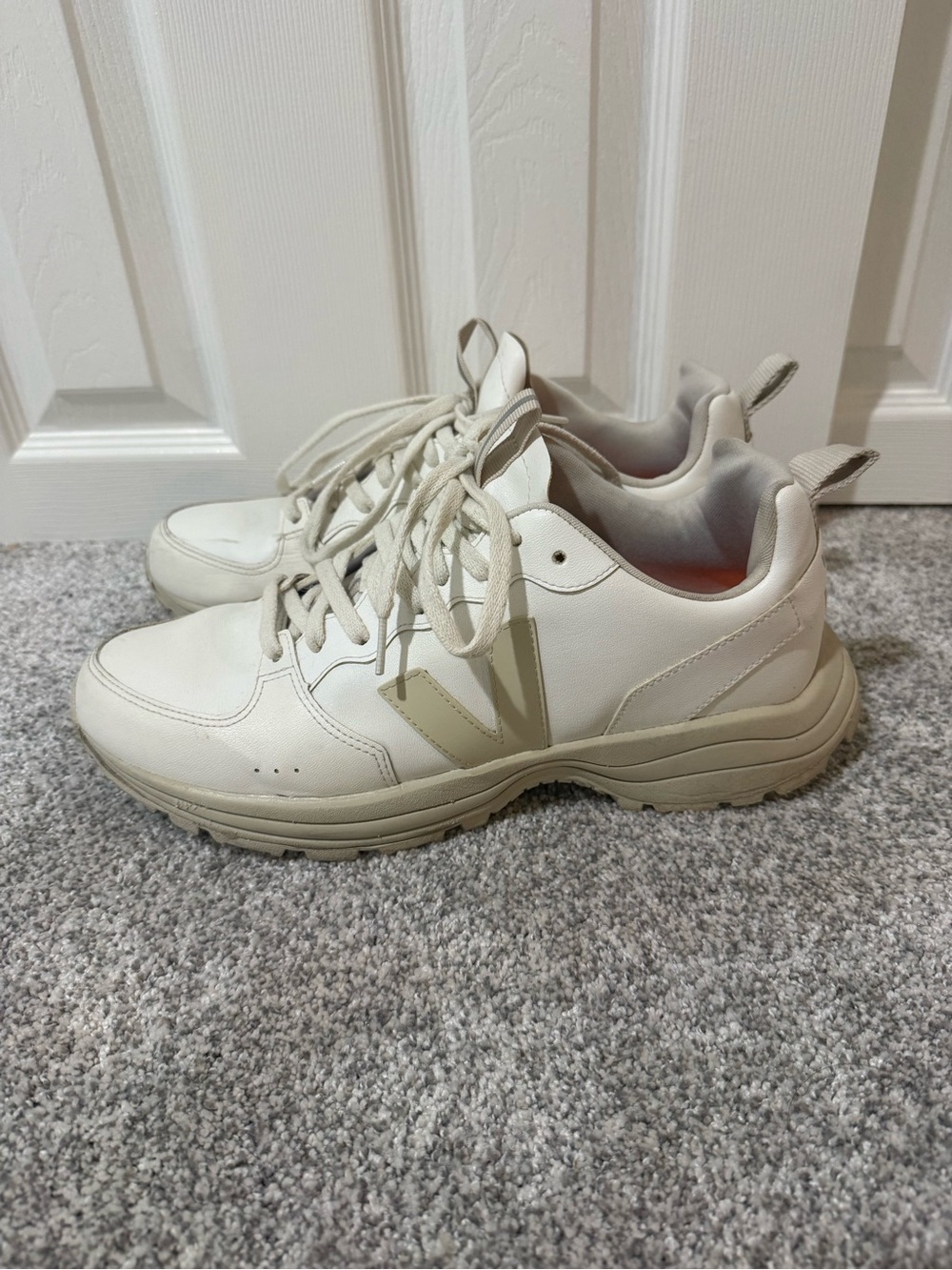 Veja Venturi Sneaker Womens size 12 Casual Streetwear